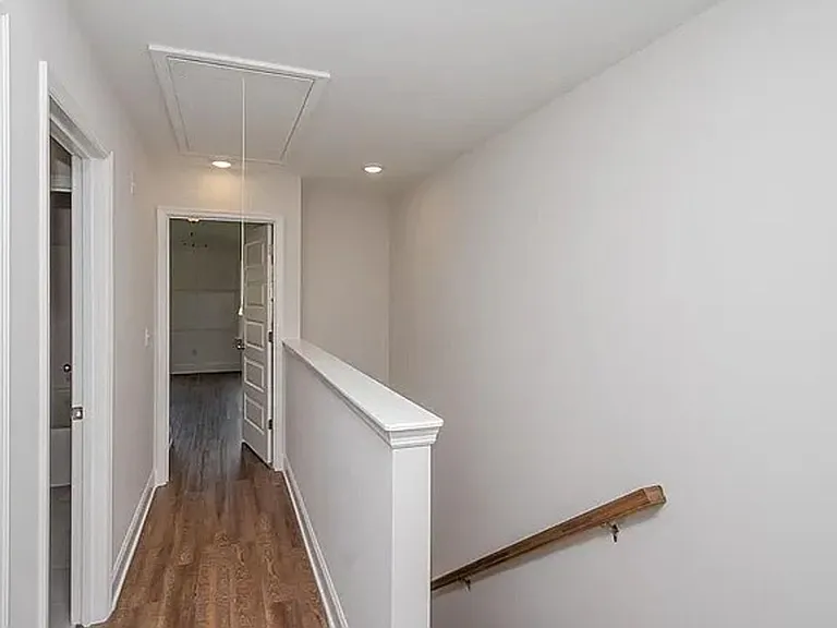 335 Sumac Trl — Photo 10