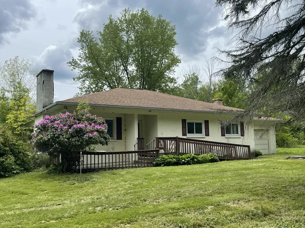 109 Union Mill Rd, Covington Township, PA 18444