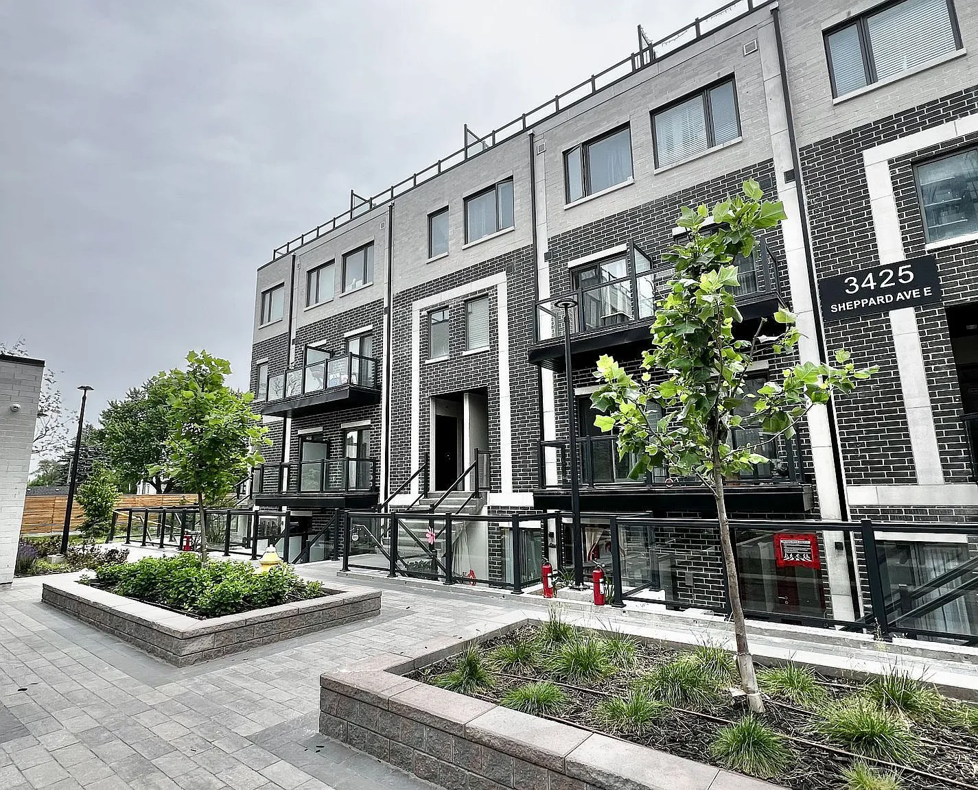 2 bed, $2,889 — Photo 1