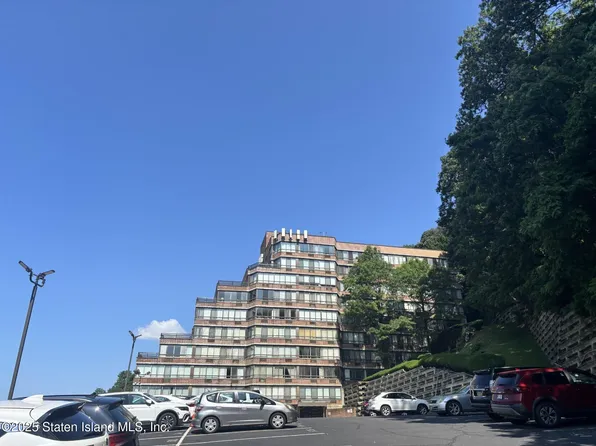 755 Narrows Rd N APT 513, Staten Island, NY 10304