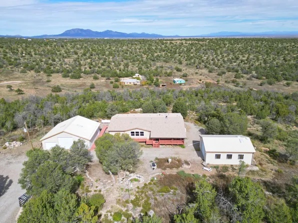 3 Cactus Trl, Edgewood, NM 87015