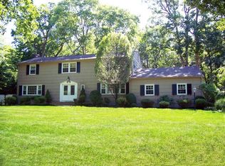25 Coventry Rd, Livingston, NJ 07039