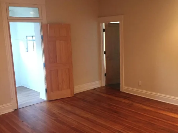 5856 Pershing Ave, Saint Louis, MO 63112