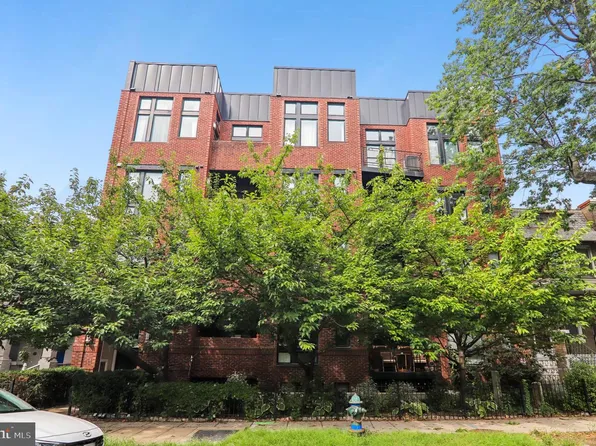 245 15th St SE APT 301, Washington, DC 20003