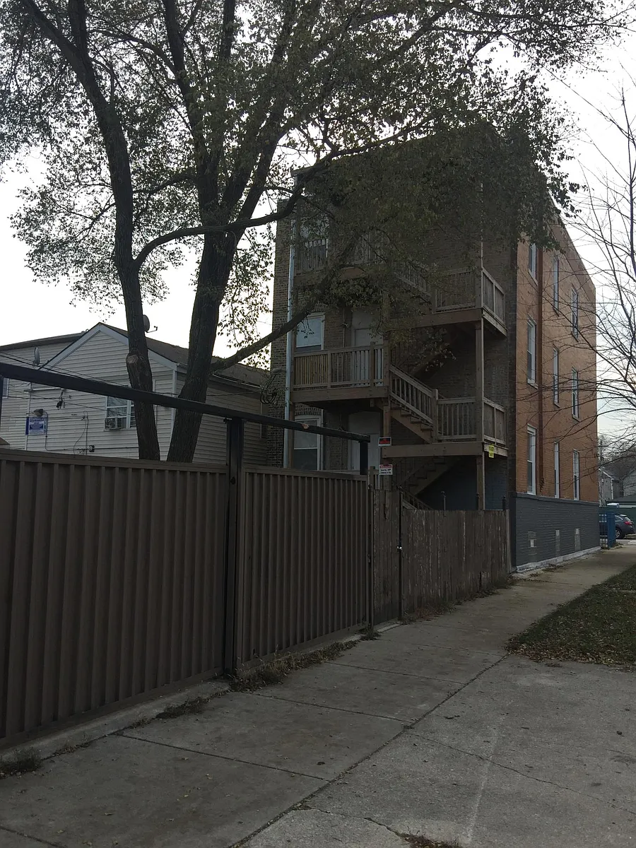 Building Photo - 3258 W Hirsch St #2