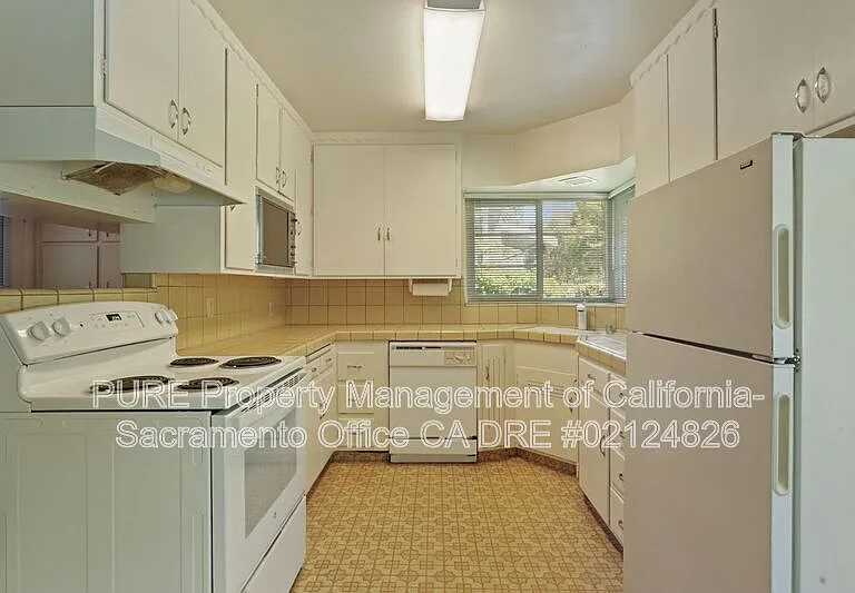 5201 T St — Photo 15
