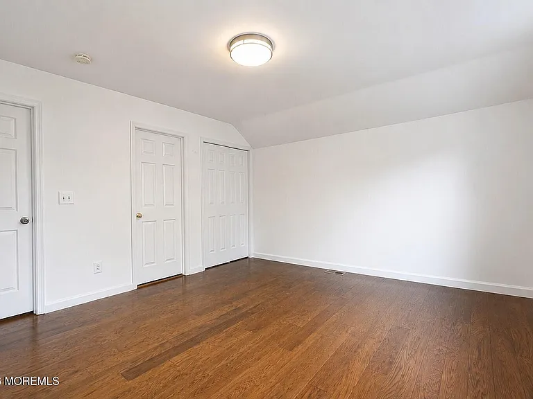10 Madison Ct — Photo 24