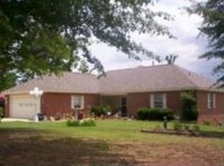 1990 Flint Hill Rd, Caledonia, MS 39740