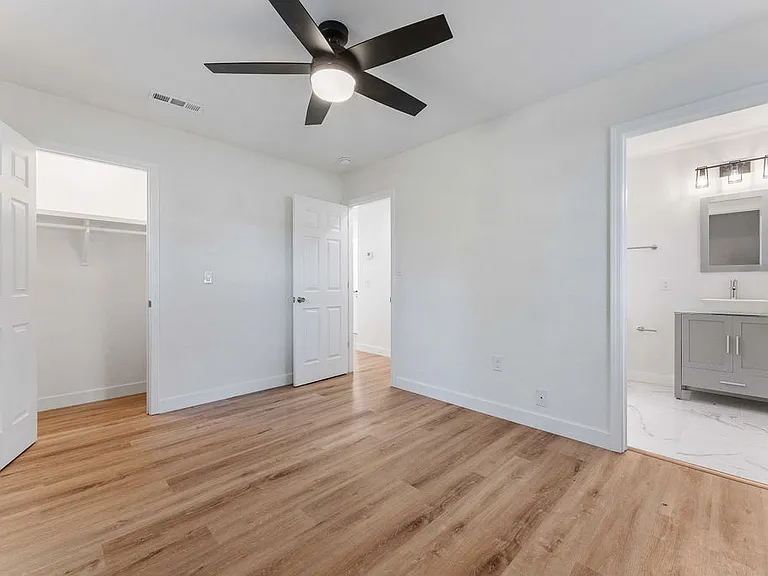 2411 W Megan Dr — Photo 17