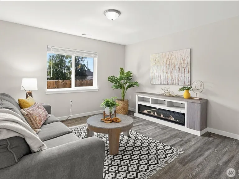 S Warner St — Photo 10