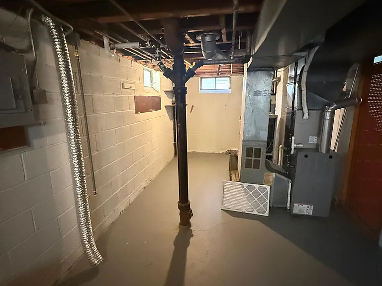 6236 Westminster Dr — Photo 22
