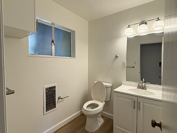 3rd image of 1 Shelley Dr APT B