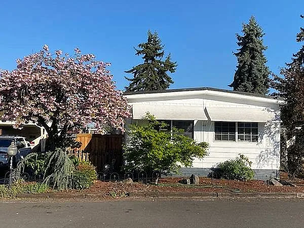 1501 N Hayden Island Dr Unit 104E photo 1
