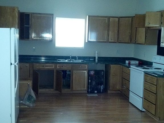 4th image of 317 N Logan St