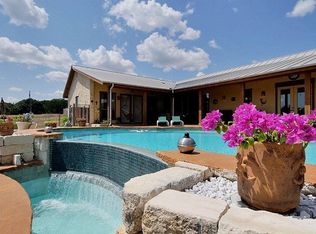 991 Lake Ridge Rd, Kerrville, TX 78028