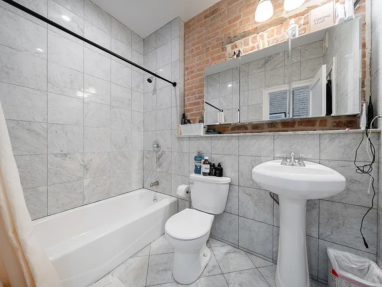 116 E 19th St #3 — Photo 10