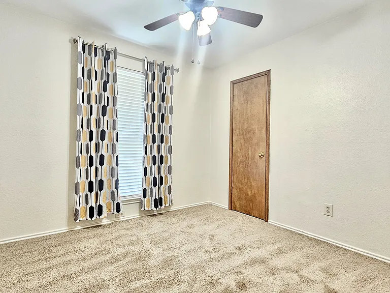 1445 Sedalia Dr — Photo 19