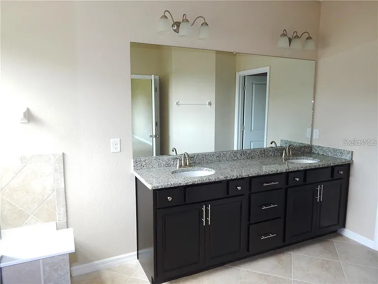 15302 Las Olas Pl — Photo 10