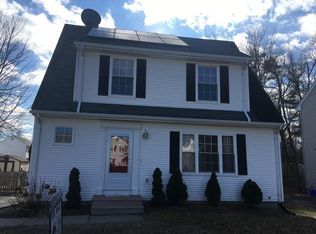 10 Jennifer Ln, East Longmeadow, MA 01028