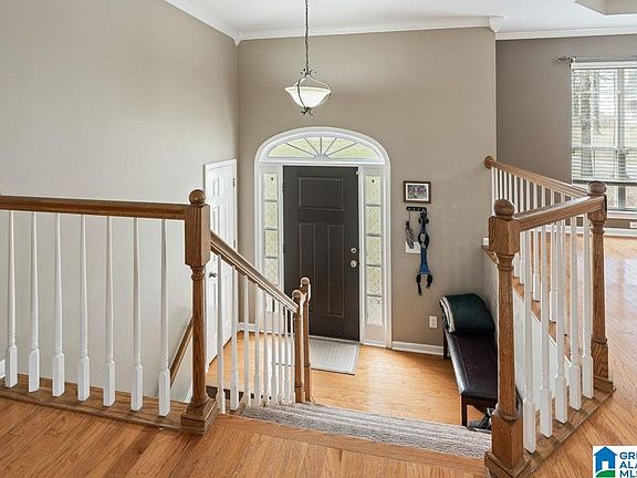 4th image of 101 Forest Hills Ter
