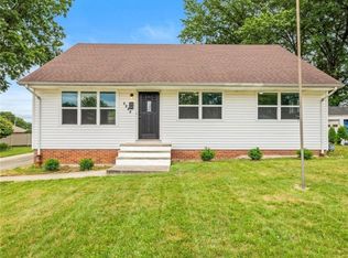 6113 Sun Ray Dr, Parma, OH 44134
