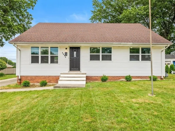 6113 Sun Ray Dr, Parma, OH 44134