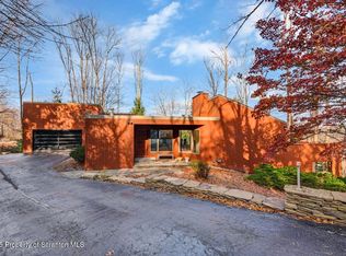 10 Orchard Ln, Clarks Summit, PA
