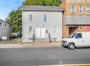 72 Grove St, Meriden, CT 06451