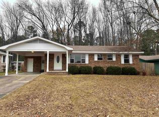 904 Lessel Dr, Jacksonville, AR 72076