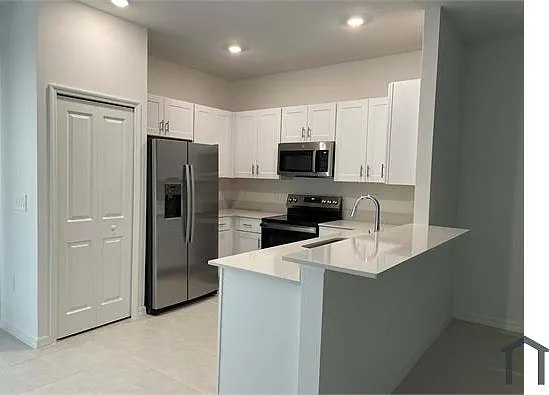 3 bed, 1666 sqft, $2,600 — Photo 4