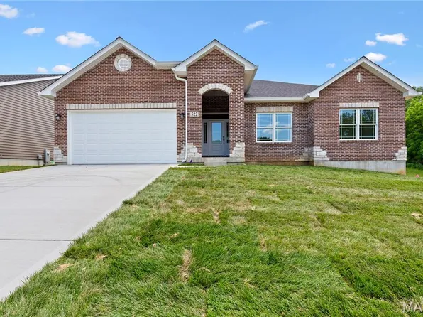 522 Dove Dr, Saint Charles, MO 63301