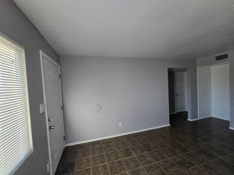 2302 & 2304 E Broadway Rd — Photo 34