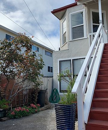2nd image of 346 Railroad Ave