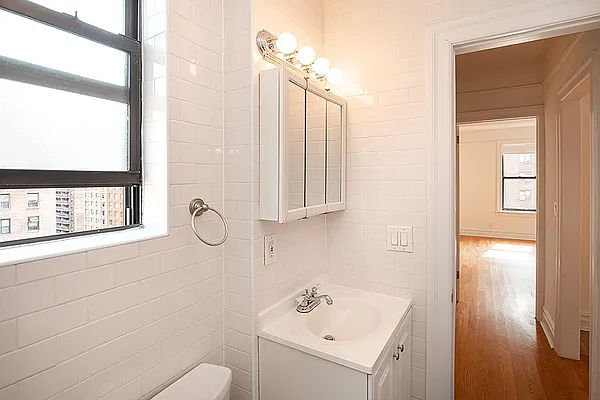 Rented by Rita S Citrin, LREB | media 5