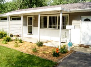 1882 S Phyllis Dr, Decatur, IL 62521