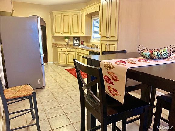 5th image of 10400 Hunt Cir