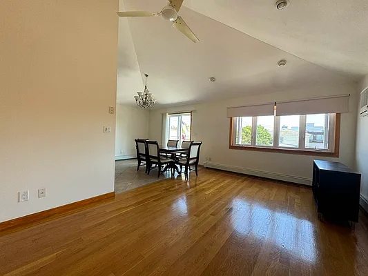 Rented by NY Space Finders Inc. | media 19