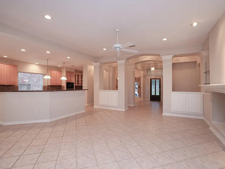 17222 Leeside Dr — Photo 11