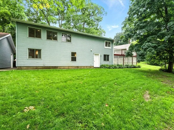 W9354 Oakland Rd, Cambridge, WI 53523