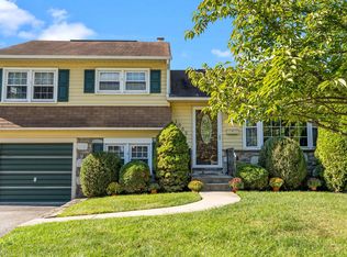 1002 Windsor Rd, Warminster, PA 18974