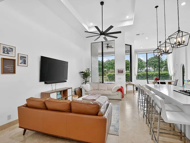 10337 Trianon Pl — Photo 22