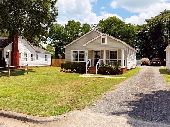 2nd image of 2827 E Long Ave