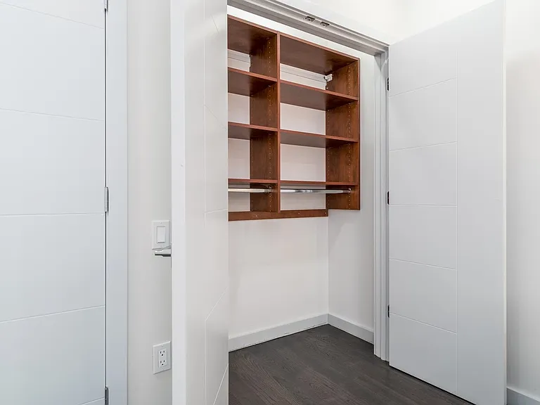 6122 Hudson Ave #4A — Photo 14