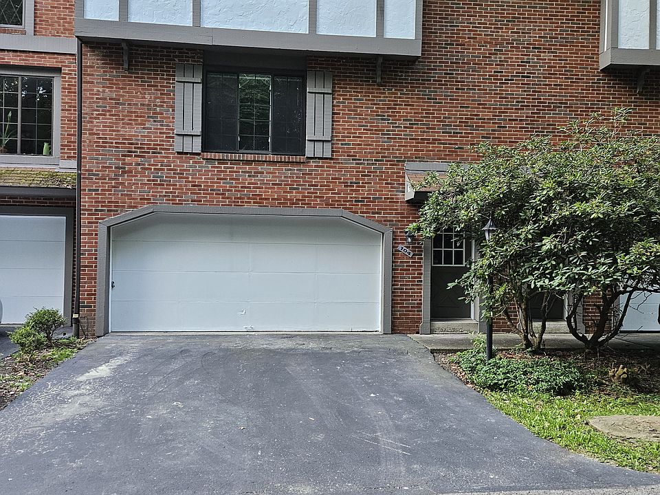 1st image of 104 Wood Hollow Dr