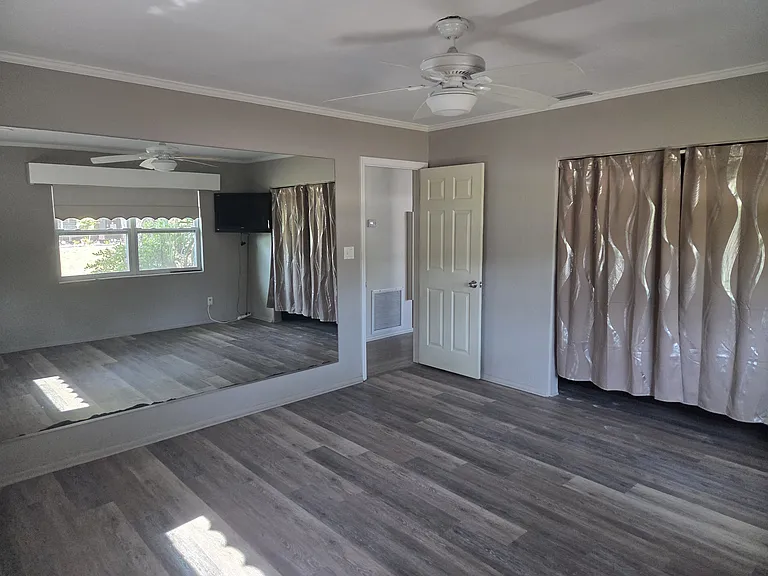 3056 Browning St — Photo 7