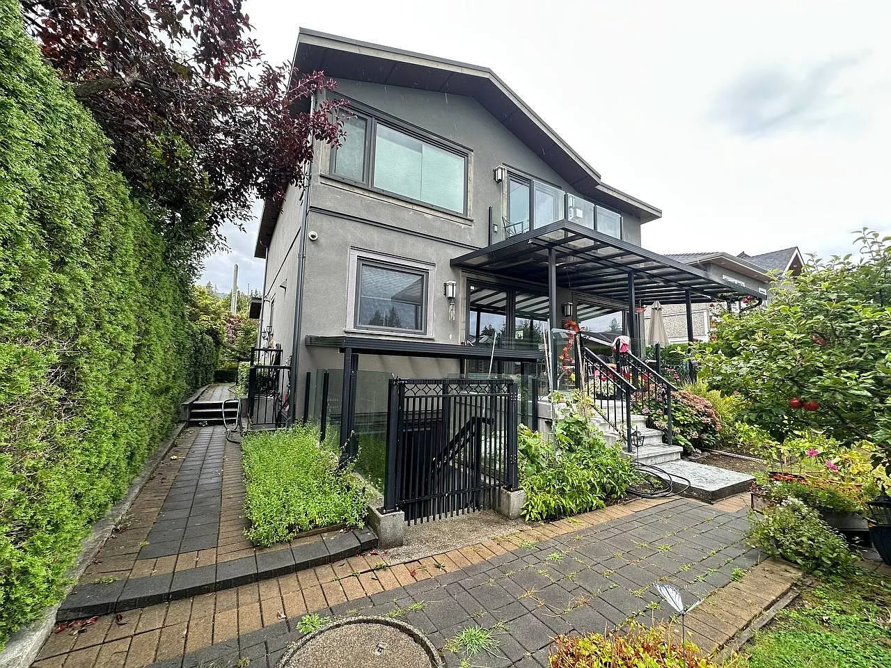 2 bed, 1100 sqft, $2,550 — Photo 2