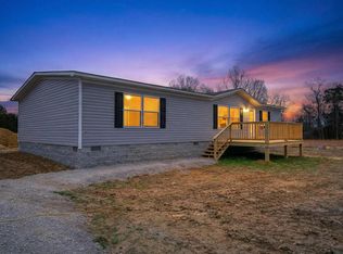 129 Earl Phillips Ln, Hilham, TN 38568