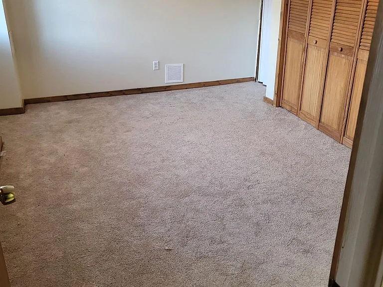 84 Village Ln — Photo 19