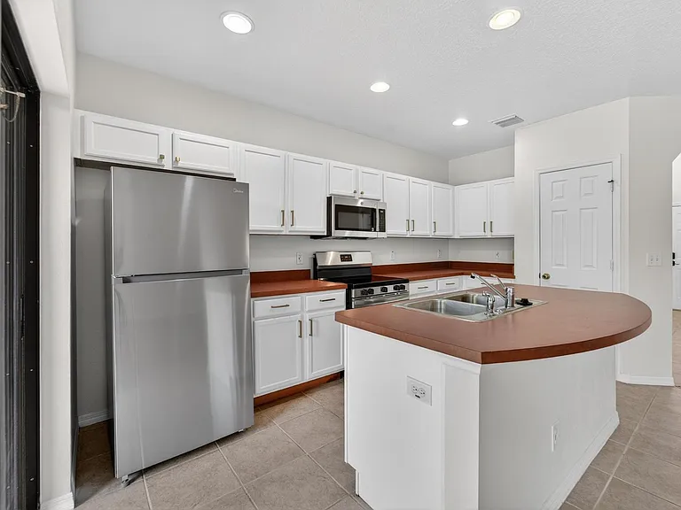 30132 Mossbank Dr — Photo 11