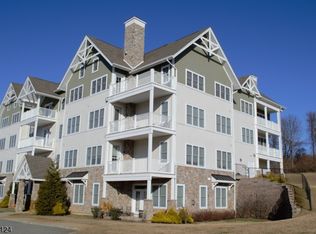 169 Tarrington Rd UNIT 401, Hamburg, NJ 07419